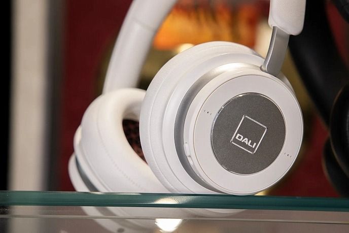 Dali Headphones Io-6 Dali Headphones Io-8 - Auratech LLC