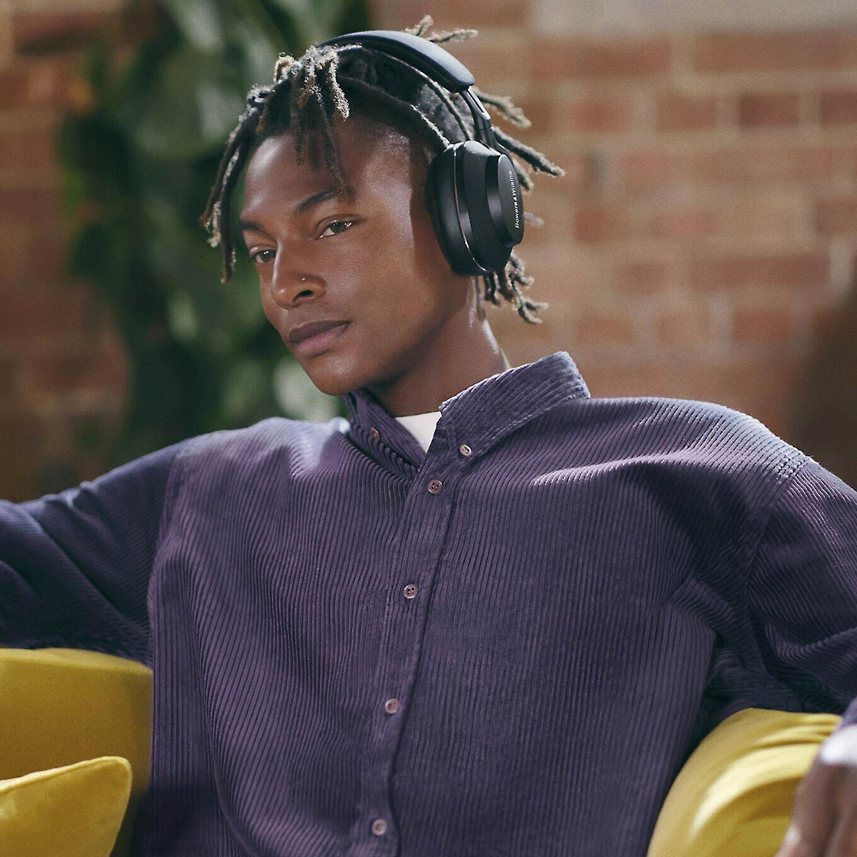 Bowers & Wilkins PX7 S2 - Wireless Headphones - Black - Auratech LLC #color_black
